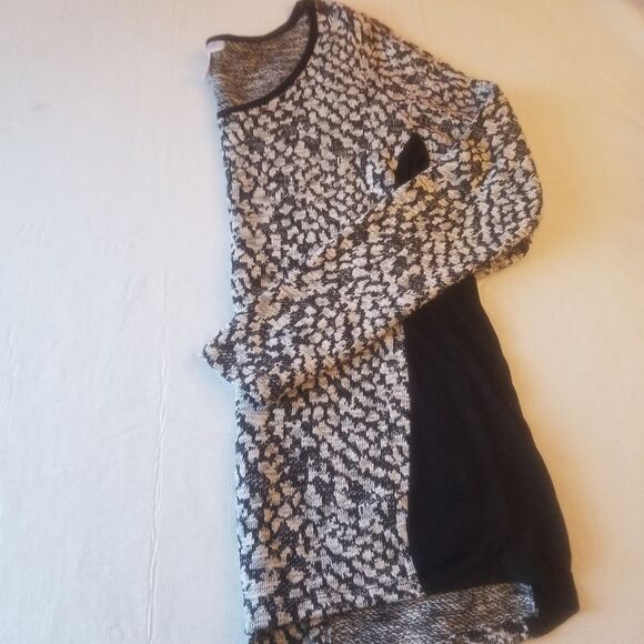 Motherhood Maternity Black & White Knit Pullover Animal Print Sweater SZ Medium - Picture 11 of 11